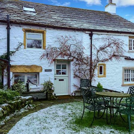 Westside Cottage, Newby, Clapham, Yorkshire Dales National Park, Famous Three Peaks, Near The Lake District, Pets Are Welcome Newby  Экстерьер фото