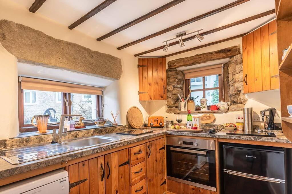 Westside Cottage, Newby, Clapham, Yorkshire Dales National Park, Famous Three Peaks, Near The Lake District, Pets Are Welcome Newby  Экстерьер фото