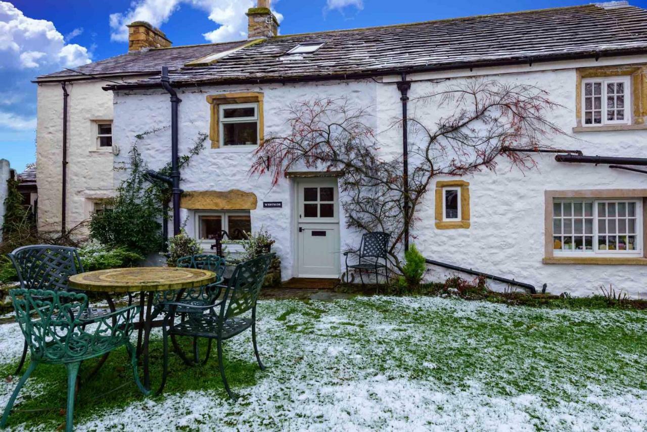 Westside Cottage, Newby, Clapham, Yorkshire Dales National Park, Famous Three Peaks, Near The Lake District, Pets Are Welcome Newby  Экстерьер фото